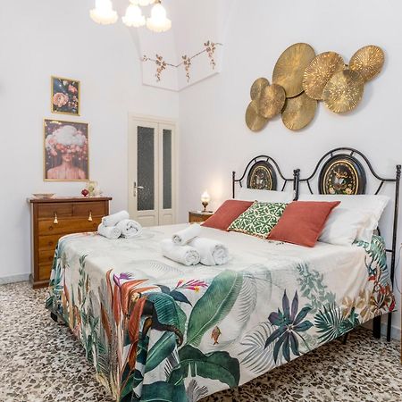 Nonna Nella Casa In Centro Apartment Ostuni Luaran gambar
