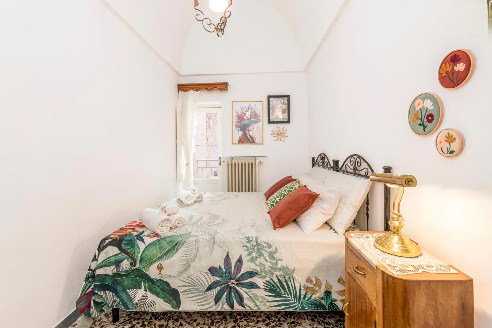 Nonna Nella Casa In Centro Apartment Ostuni Luaran gambar