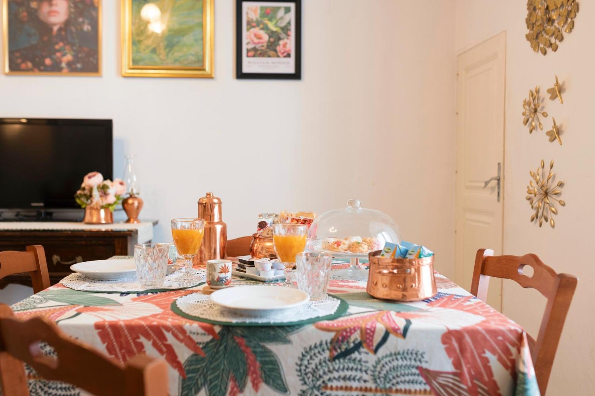 Nonna Nella Casa In Centro Apartment Ostuni Luaran gambar