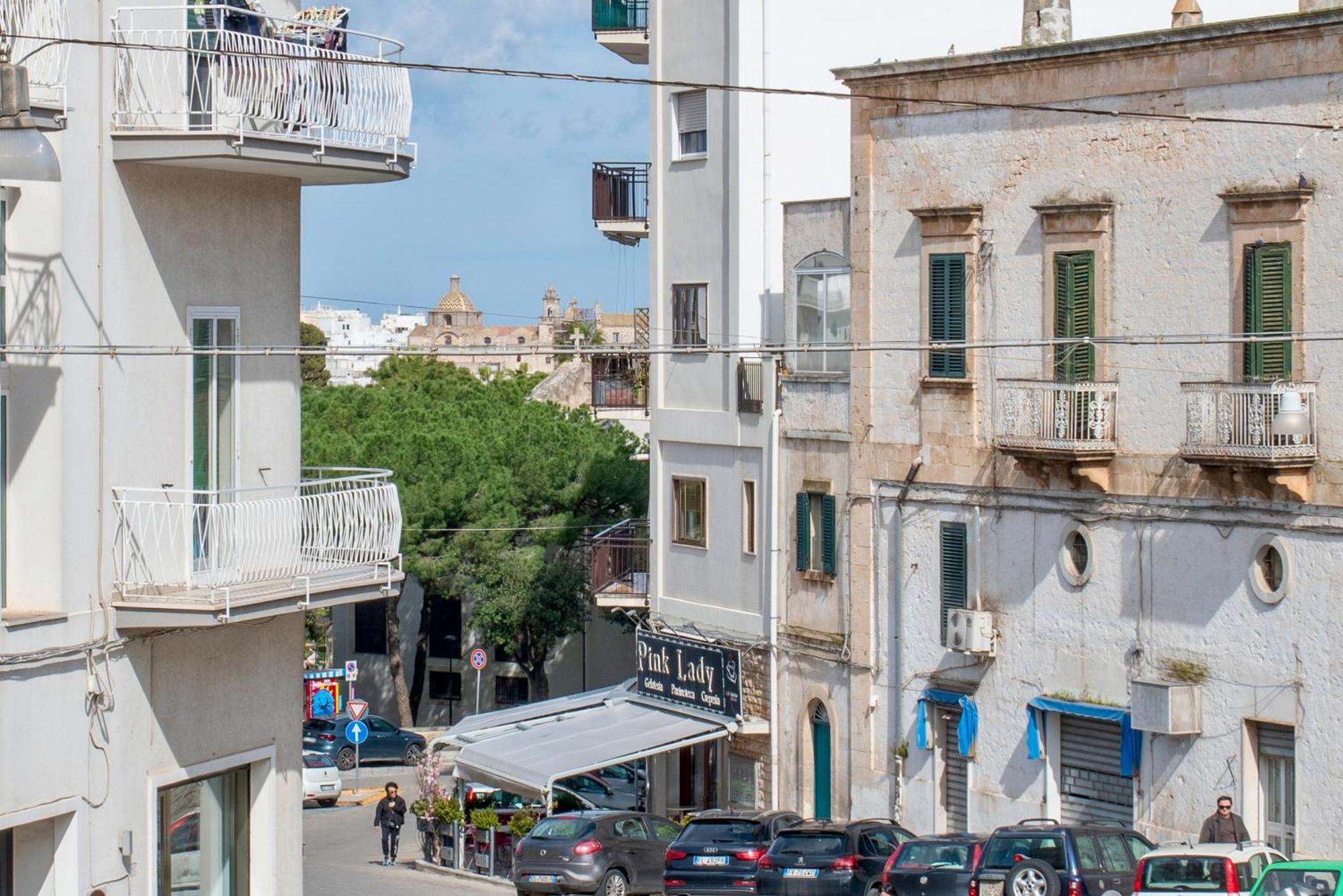 Nonna Nella Casa In Centro Apartment Ostuni Luaran gambar