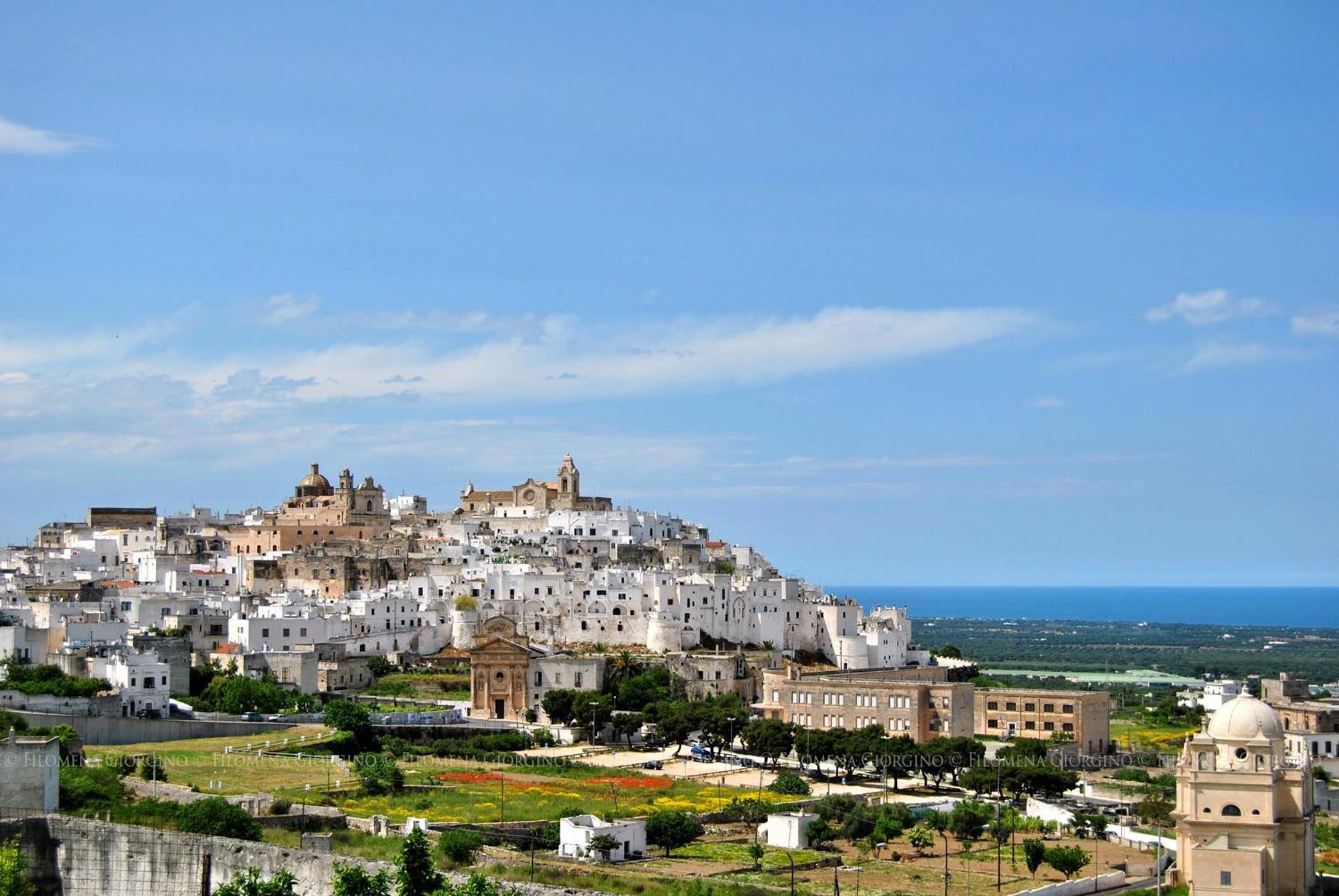 Nonna Nella Casa In Centro Apartment Ostuni Luaran gambar