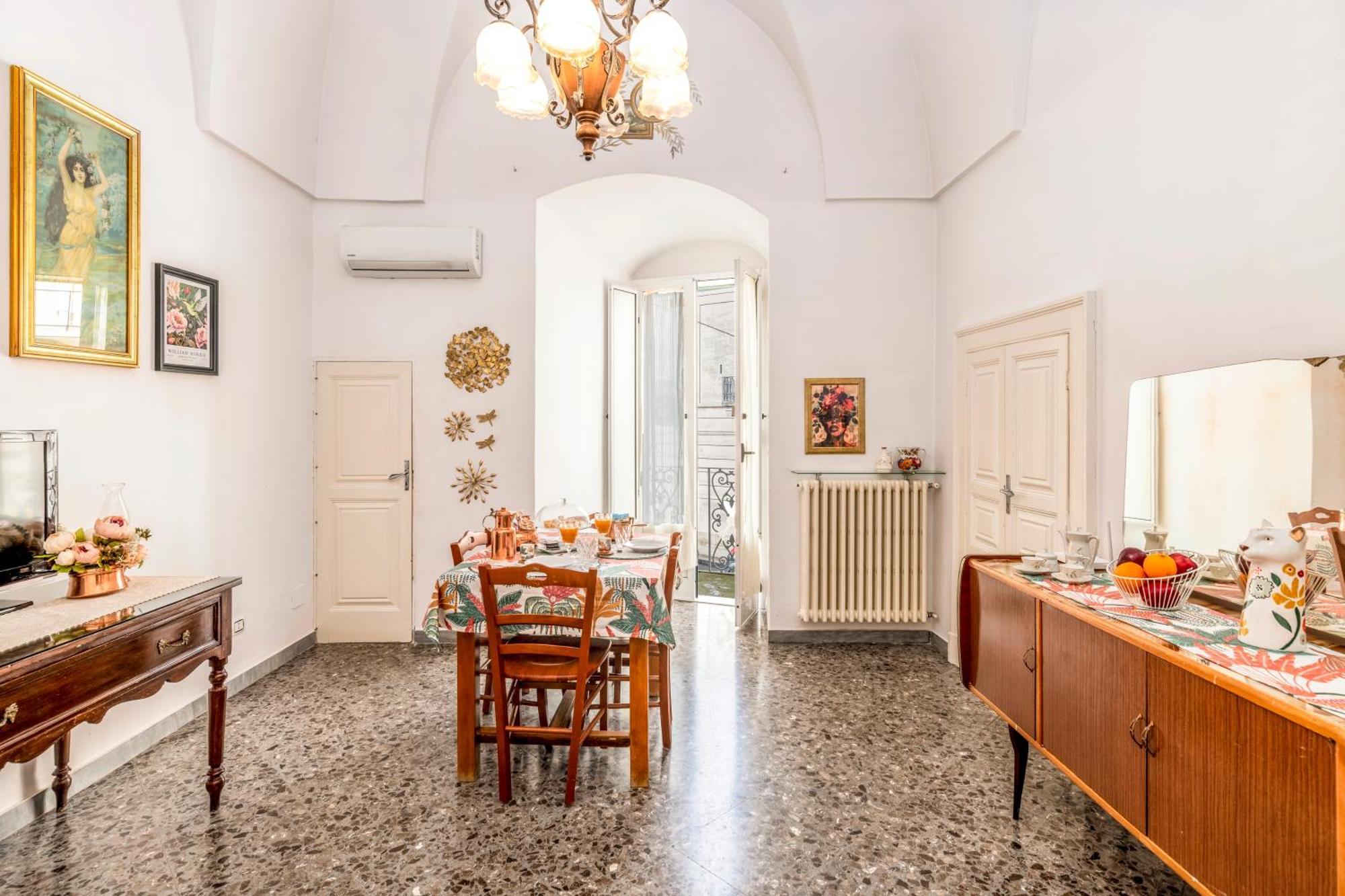 Nonna Nella Casa In Centro Apartment Ostuni Luaran gambar